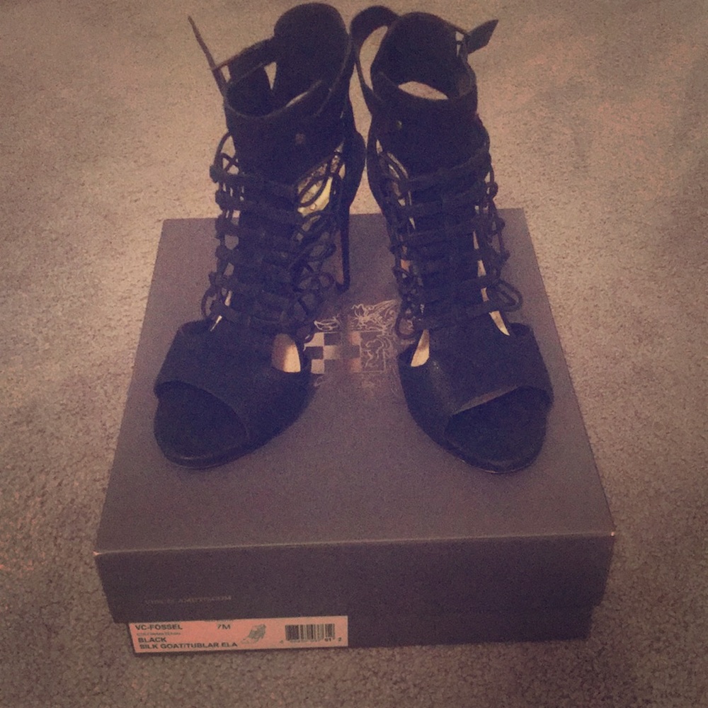 Vince Camuto Fossel